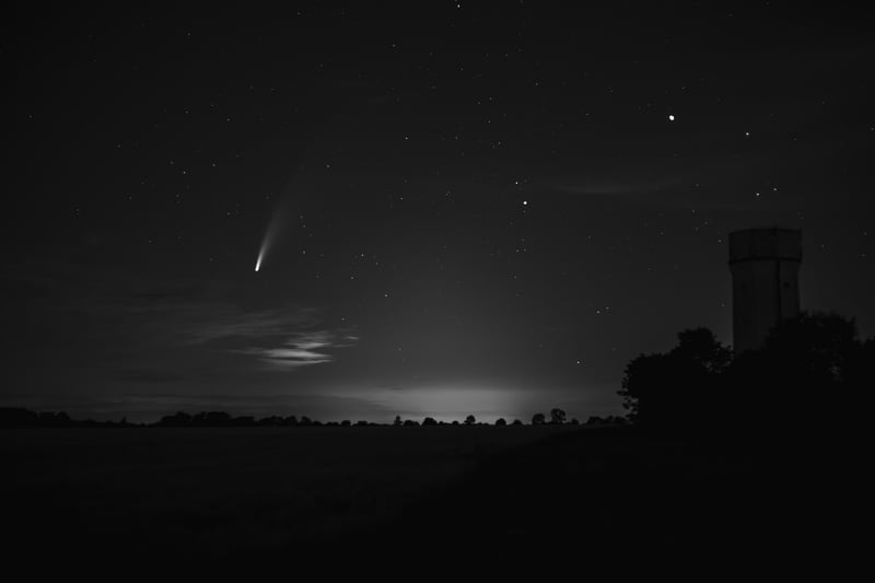 Comet Centerpiece