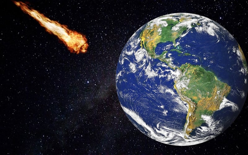 Comet Centerpiece